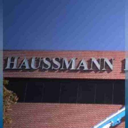 Haussmann Frame